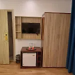 Golden Carven Hotel